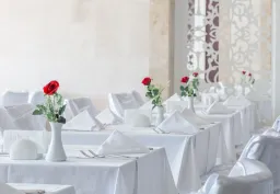 VILLA SIDE RESIDENCE Restaurants