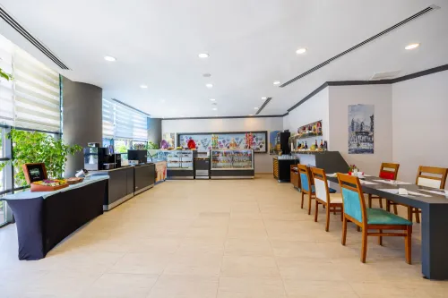 VON RESORT ELITE Restaurants