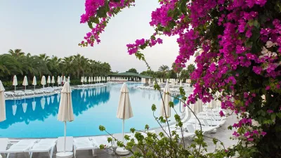 VON RESORT ELITE Pools & Beach