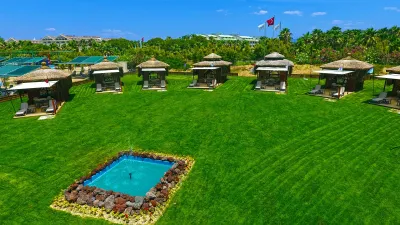VON RESORT ELITE Pools & Beach