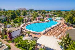 VON RESORT GOLDEN BEACH Pools & Beach