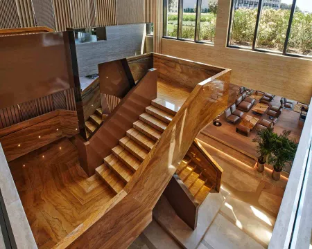 VOYAGE KUNDU Lobby