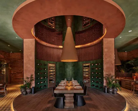 VOYAGE KUNDU Restaurants