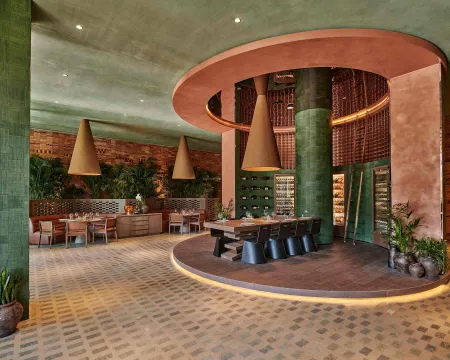 VOYAGE KUNDU Restaurants