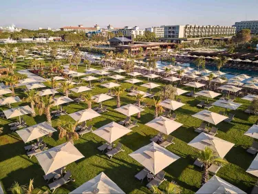 VOYAGE KUNDU Pools & Beach