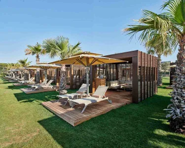 VOYAGE KUNDU Pools & Beach