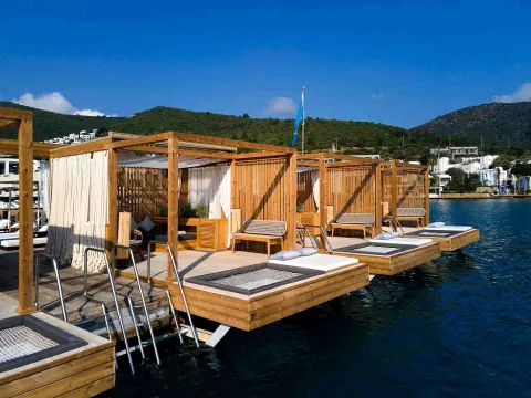 VOYAGE TORBA Pools & Beach