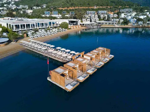 VOYAGE TORBA Pools & Beach