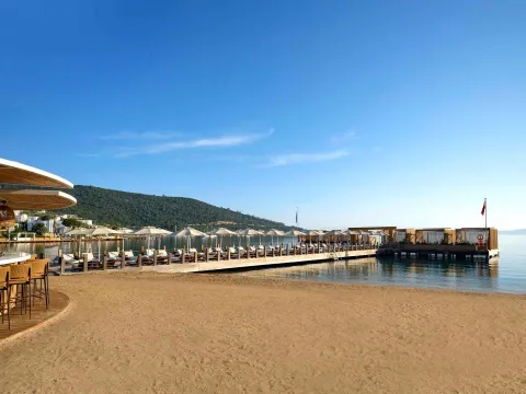 VOYAGE TORBA Pools & Beach