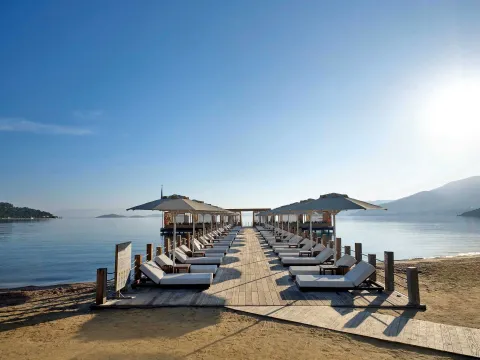 VOYAGE TORBA Pools & Beach