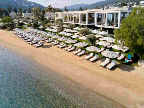 VOYAGE TORBA Pools & Beach