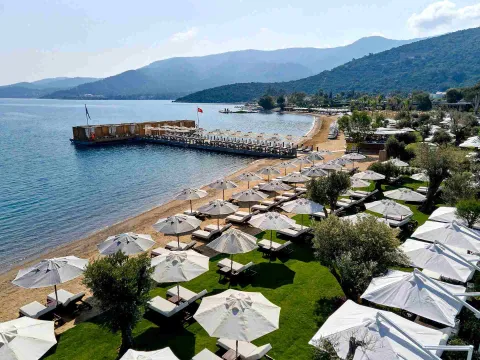 VOYAGE TORBA Pools & Beach