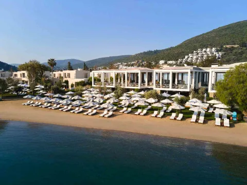 VOYAGE TORBA Pools & Beach
