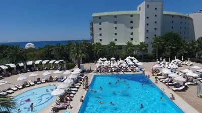 WASHINGTON RESORT HOTEL - SPA Pools & Beach