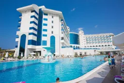 WATER SIDE RESORT - SPA Pools & Beach
