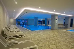 WATER SIDE RESORT - SPA Pools & Beach