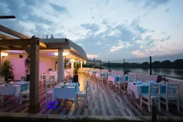 WATER SIDE RESORT - SPA Restaurants