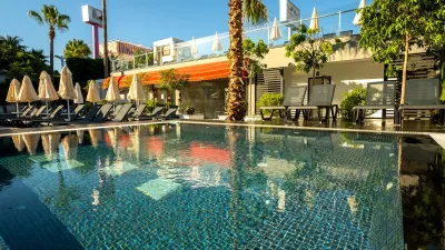 WHITE CITY BEACH HOTEL ADULT ONLY 16+ Pools & Beach