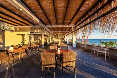 WHITE CITY BEACH HOTEL ADULT ONLY 16+ Restaurants