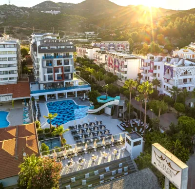 WHITE CITY BEACH HOTEL ADULT ONLY 16+ General Images
