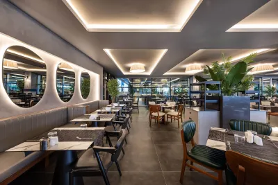 WHITE CITY RESORT Restaurants