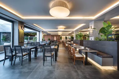WHITE CITY RESORT Restaurants