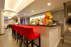 WHITE ROCK CASTLE SUITE HOTEL Bars