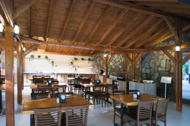 WOODLINE HOTEL Restaurants