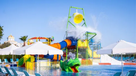 WYNDHAM GARDEN LARA Pools & Beach