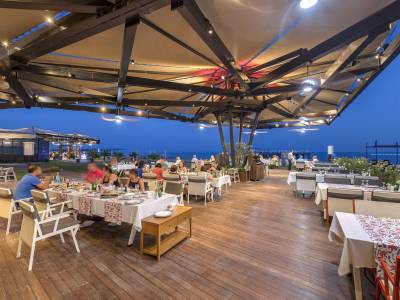 XANADU RESORT Restaurants