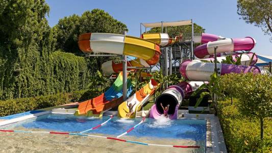 XANADU RESORT Activities