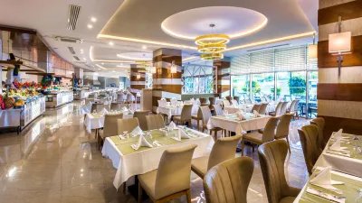 XORIA DELUXE HOTEL Restaurants