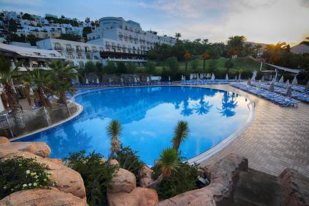 YASMIN BODRUM RESORT Pools & Beach
