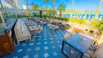 YUNUS BEACH HOTEL Restaurants