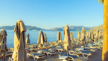 YUNUS BEACH HOTEL Pools & Beach