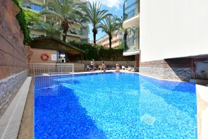 YUVAM PRIME BEACH HOTEL Pools & Beach